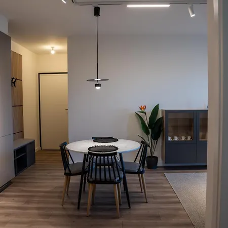 Luxe One * Aglantzia