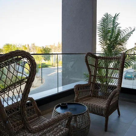 Luxe One * Aglantzia