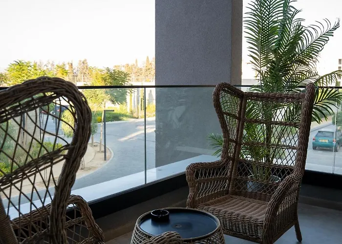 Luxe One * Aglantzia